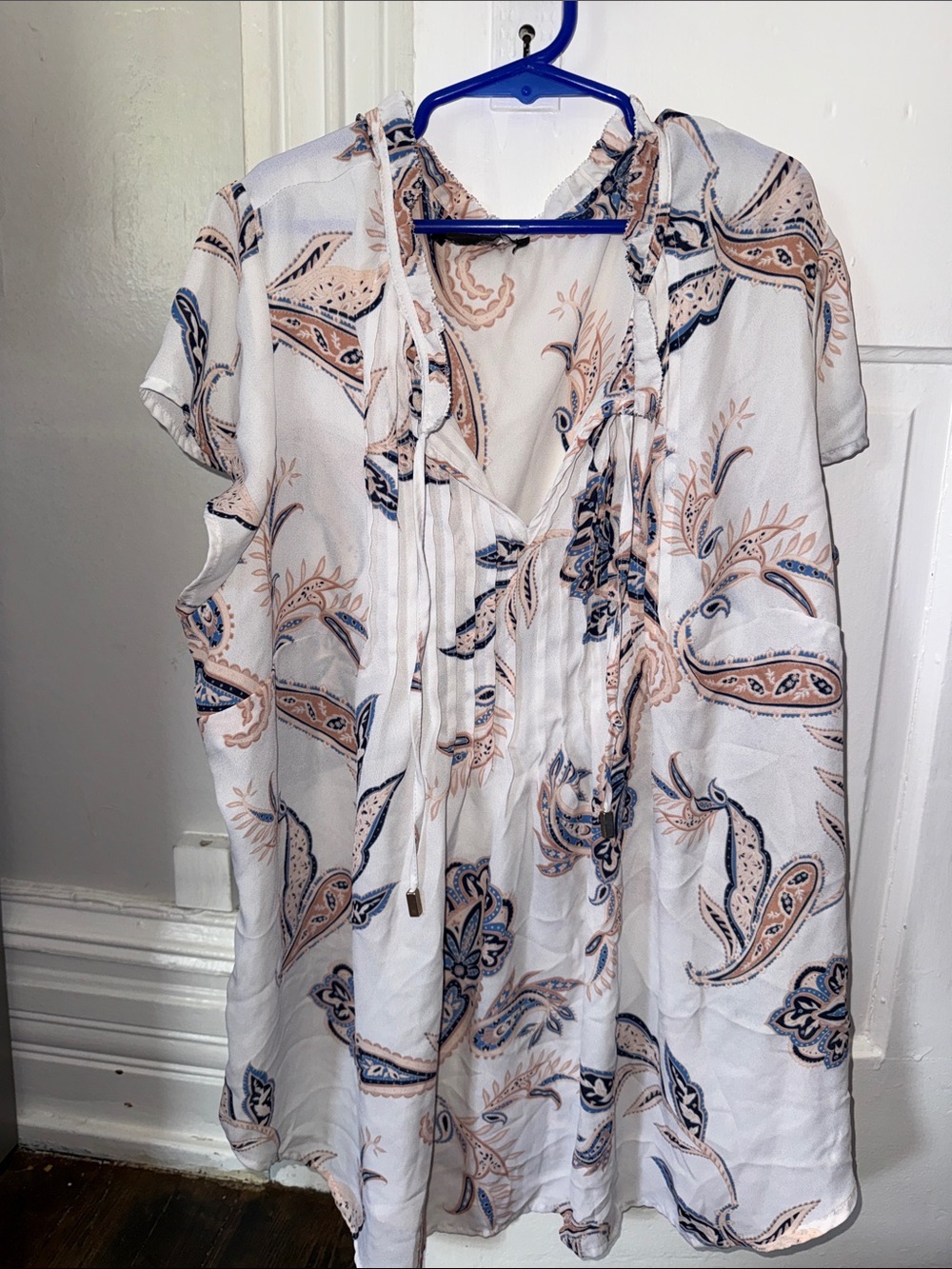 Liz Claiborne White Blouse with Peach and Navy Paisley Accents